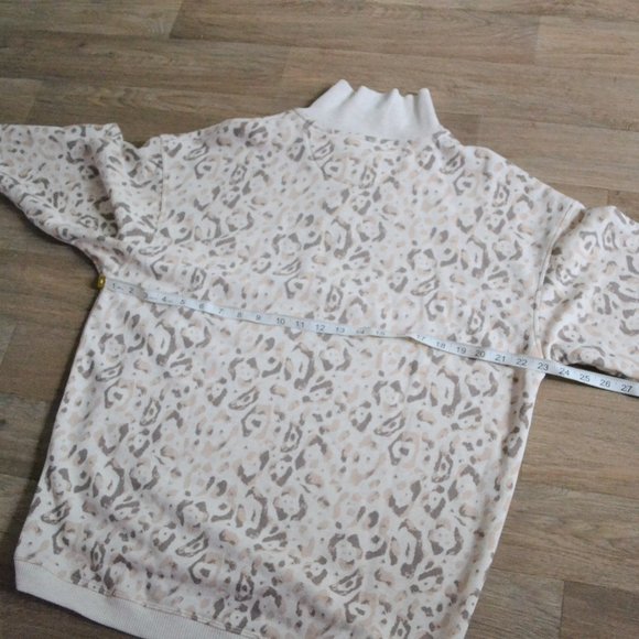 NWT Aerie Quarter Zip Leopard Neutral Pullover Sweatshirt Size Extra Small - Picture 2 of 5